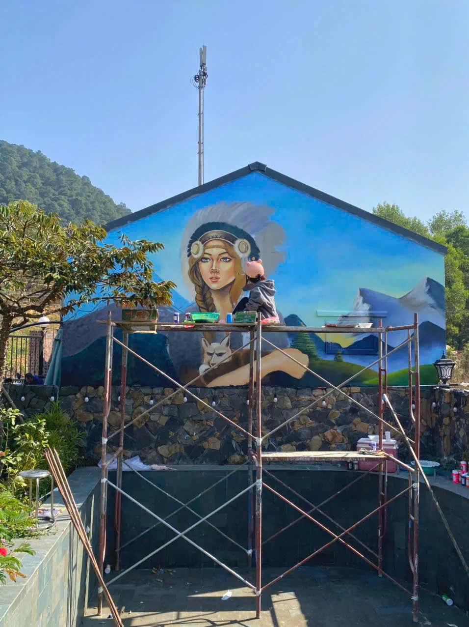 Vẽ tranh trang trí nhà thờ