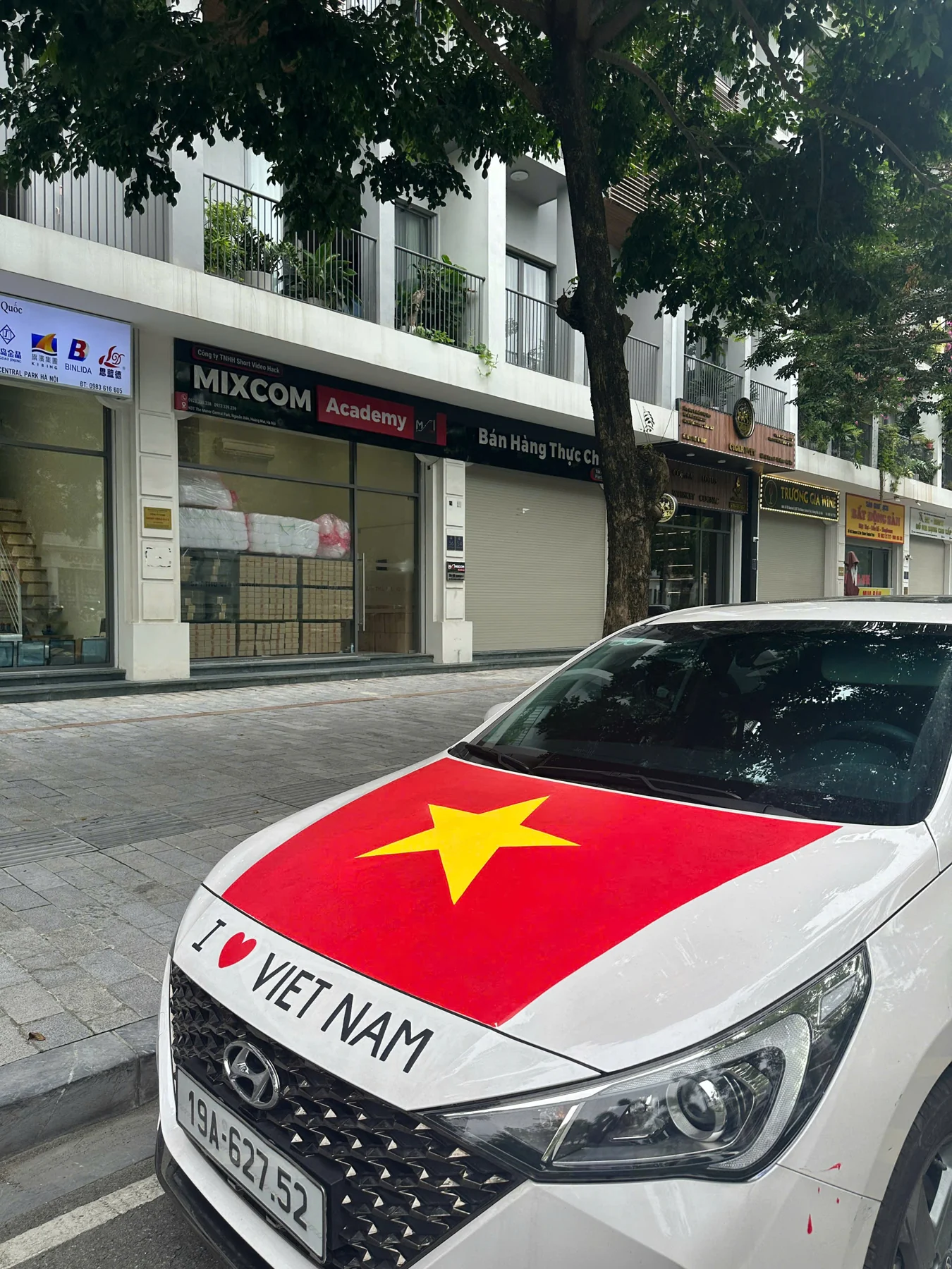 Vẽ trên ô tô